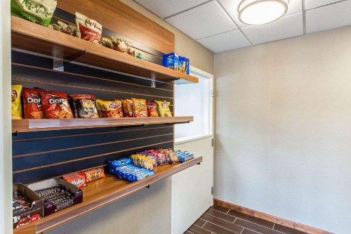 Comfort Inn & Suites Knoxville West - image 26