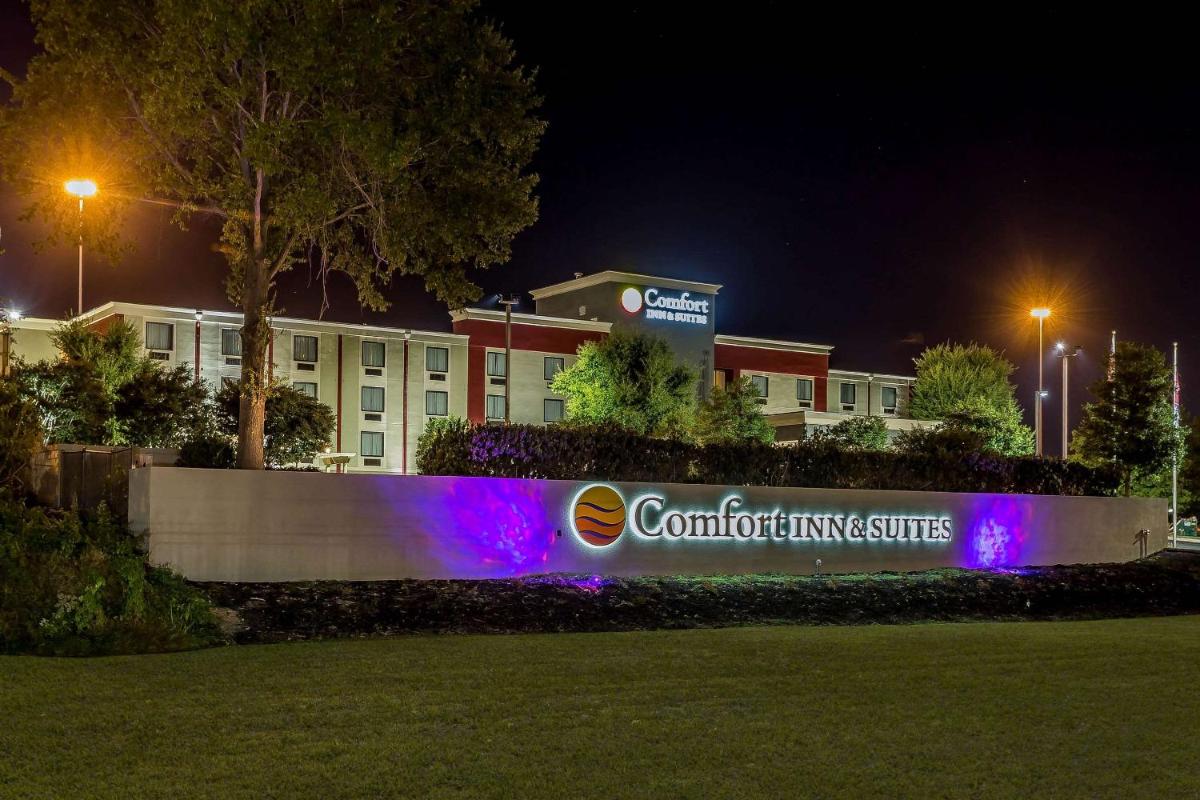 Comfort Inn & Suites Knoxville West - image 4