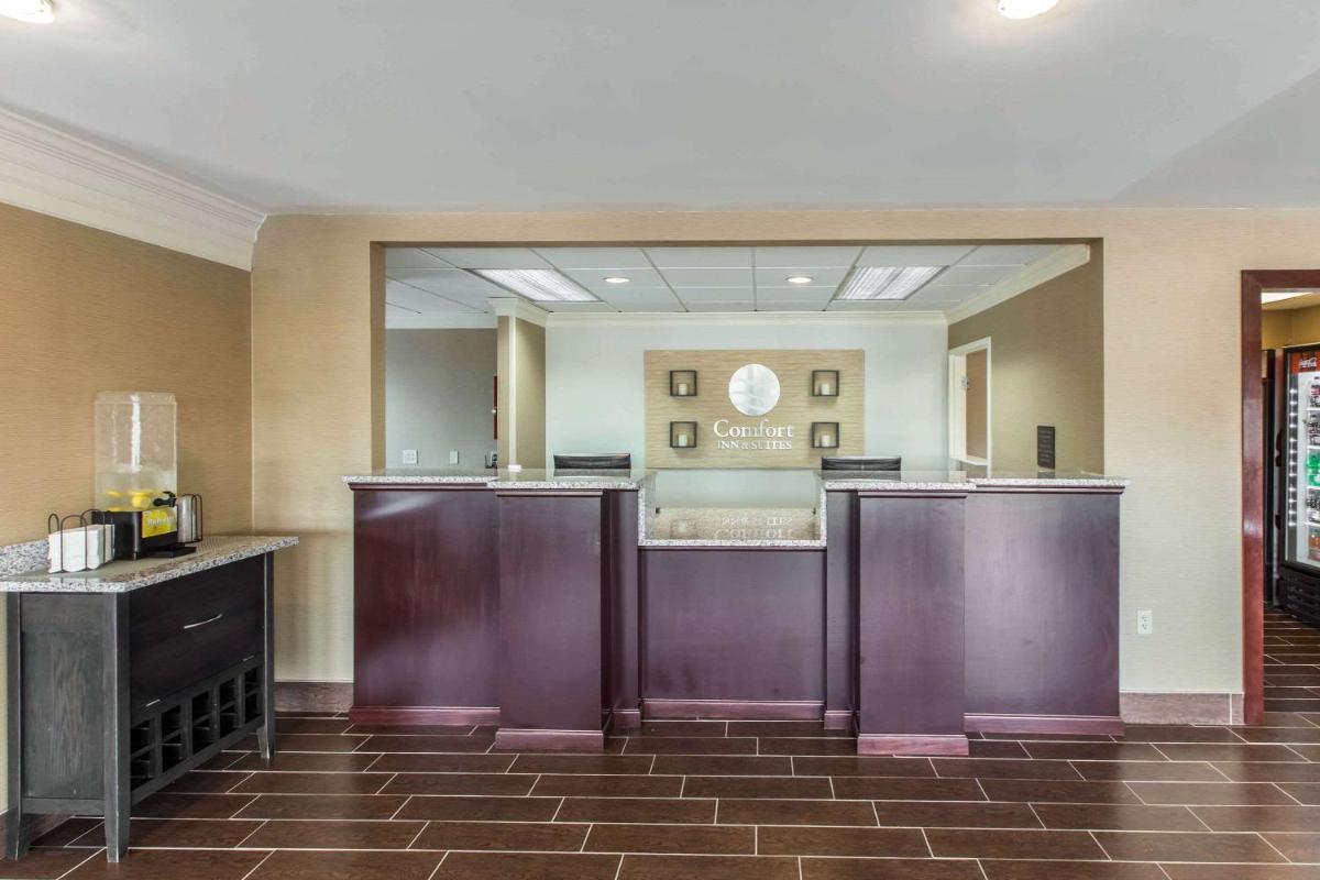 Comfort Inn & Suites Knoxville West - image 7