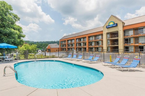 Days Inn by Wyndham Knoxville East - image 30