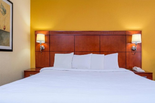 Days Inn by Wyndham Knoxville East - image 37