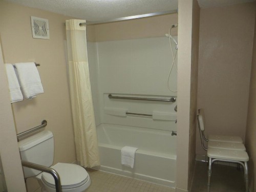 Travelodge by Wyndham Knoxville East - image 28