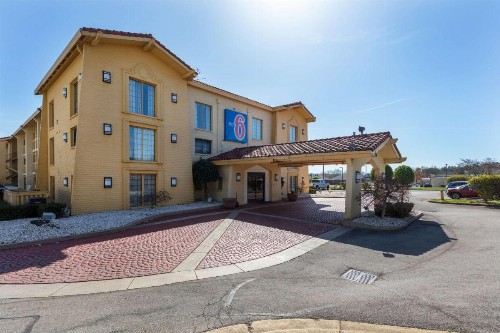 Motel 6-Knoxville TN - image 3