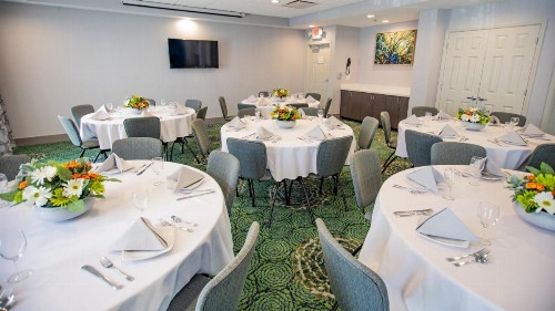 Holiday Inn Knoxville N - Merchant Drive an IHG Hotel - image 40