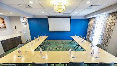 Holiday Inn Knoxville N - Merchant Drive an IHG Hotel - image 41