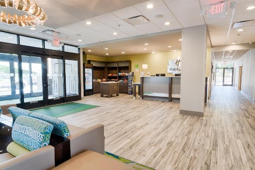 Holiday Inn Knoxville N - Merchant Drive an IHG Hotel - image 8