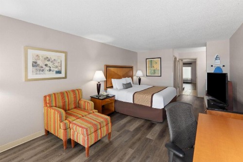 Baymont by Wyndham Knoxville I-75 - image 27