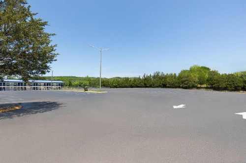 Baymont by Wyndham Knoxville I-75 - image 33