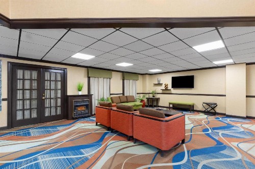Baymont by Wyndham Knoxville I-75 - image 6