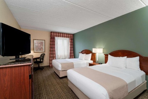 Baymont by Wyndham Knoxville/Cedar Bluff - image 21