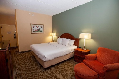 Baymont by Wyndham Knoxville/Cedar Bluff - image 22