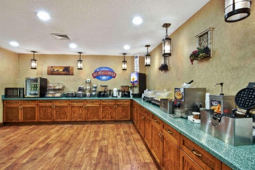 Baymont by Wyndham Knoxville/Cedar Bluff - image 35