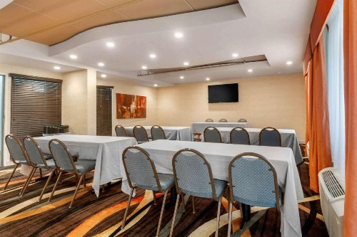 Clarion Inn & Suites West Knoxville - image 21
