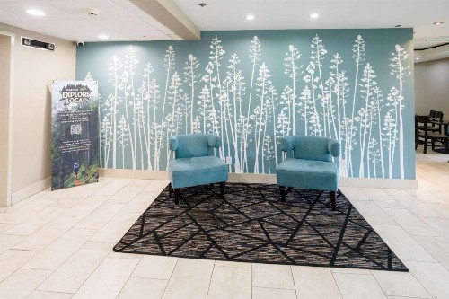 Clarion Inn & Suites West Knoxville - image 22