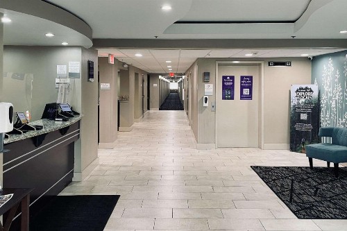 Clarion Inn & Suites West Knoxville - image 27
