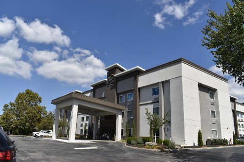 Clarion Inn & Suites West Knoxville - image 28