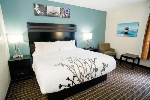 Clarion Inn & Suites West Knoxville - image 45