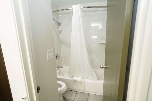 Clarion Inn & Suites West Knoxville - image 47