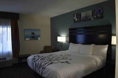 Clarion Inn & Suites West Knoxville - image 50