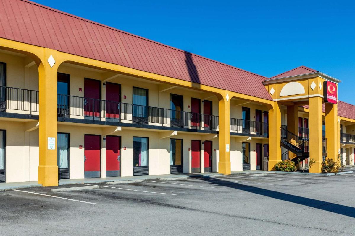 Econo Lodge Knoxville - image 2