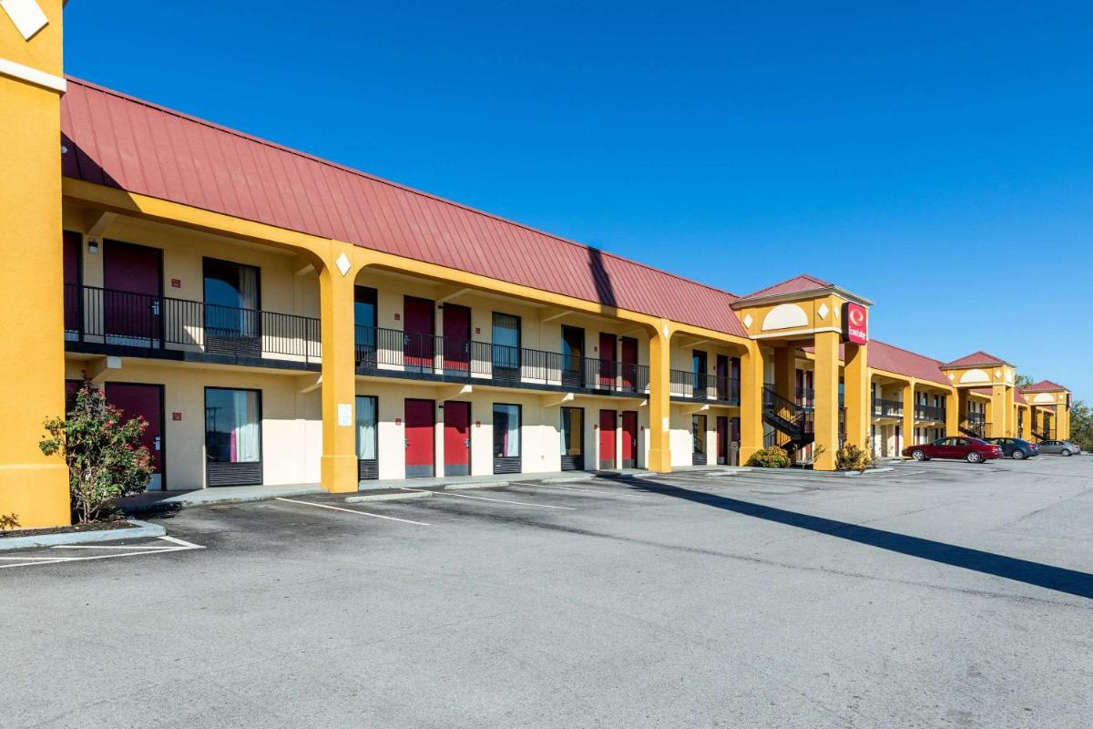 Econo Lodge Knoxville - image 3
