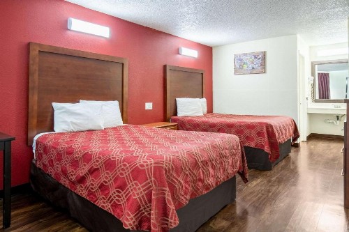 Econo Lodge Knoxville - image 9