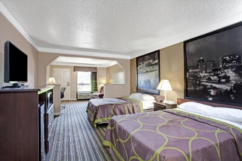 Super 8 by Wyndham Knoxville East - image 20