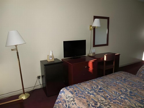Super 8 by Wyndham Knoxville Downtown Area - image 24
