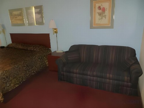 Super 8 by Wyndham Knoxville Downtown Area - image 28