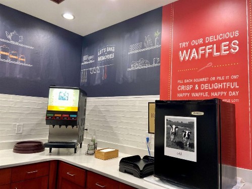 Hampton Inn & Suites Knoxville-Downtown - image 15