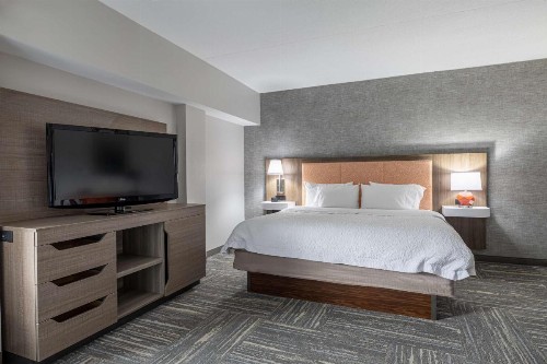 Hampton Inn & Suites Knoxville-Downtown - image 16
