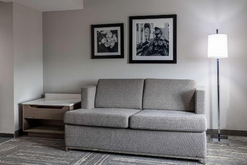 Hampton Inn & Suites Knoxville-Downtown - image 19