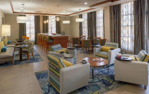 Hampton Inn & Suites Knoxville-Downtown - image 28