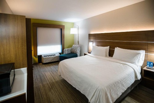 Holiday Inn Express Hotel & Suites Knoxville-Farragut an IHG Hotel - image 10