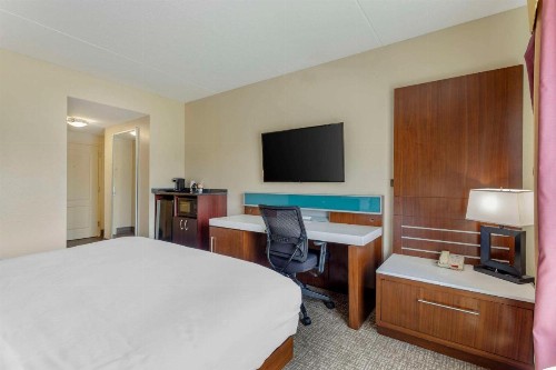Comfort Suites East Knoxville - image 20