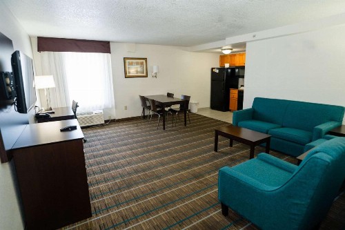 MainStay Suites Knoxville - image 13