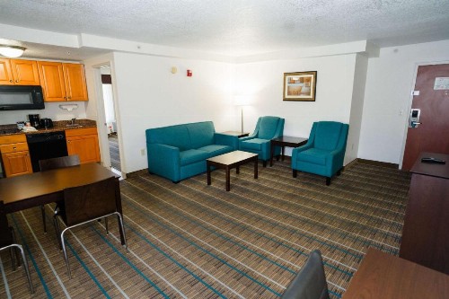 MainStay Suites Knoxville - image 14