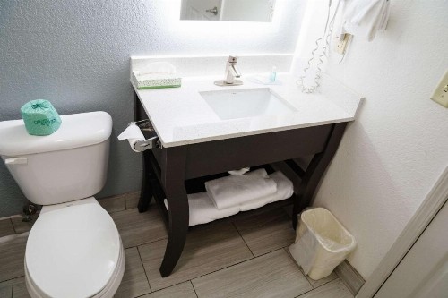 MainStay Suites Knoxville - image 19