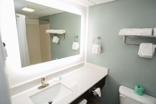 MainStay Suites Knoxville - image 20