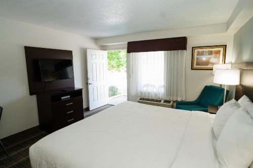 MainStay Suites Knoxville - image 43