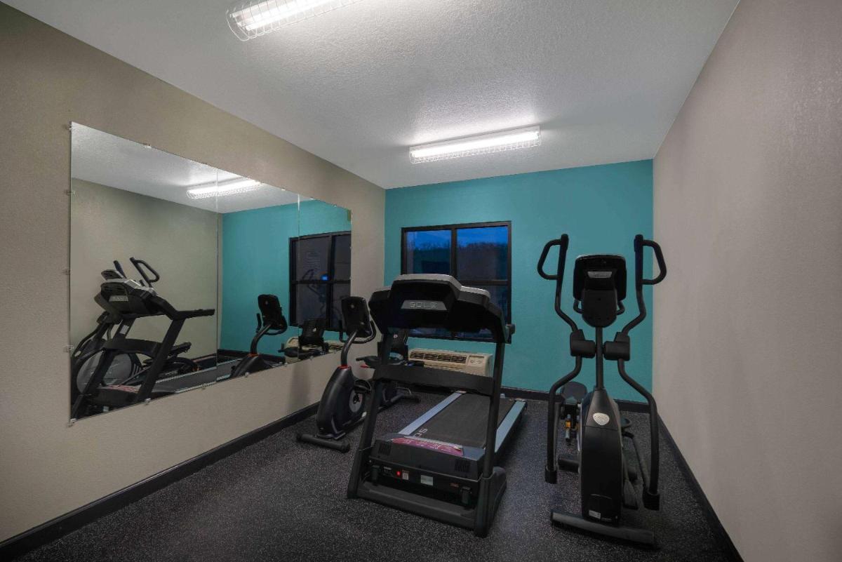 La Quinta by Wyndham Knoxville East - image 6