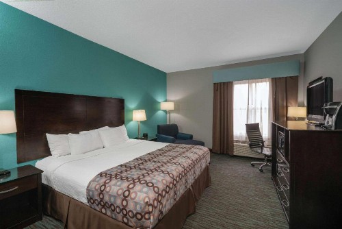 La Quinta by Wyndham Knoxville East - image 7