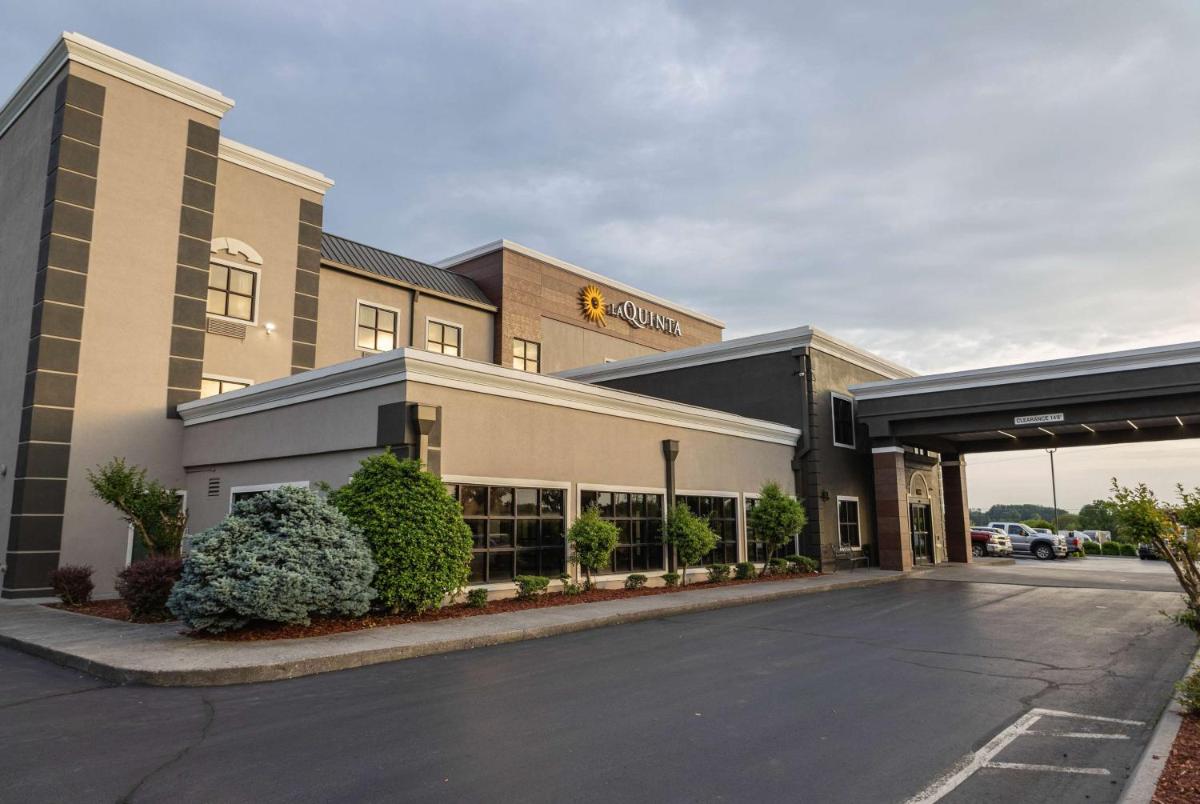 La Quinta by Wyndham Knoxville East - image 2