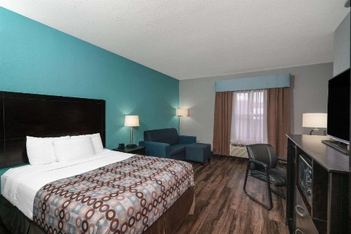 La Quinta by Wyndham Knoxville East - image 9