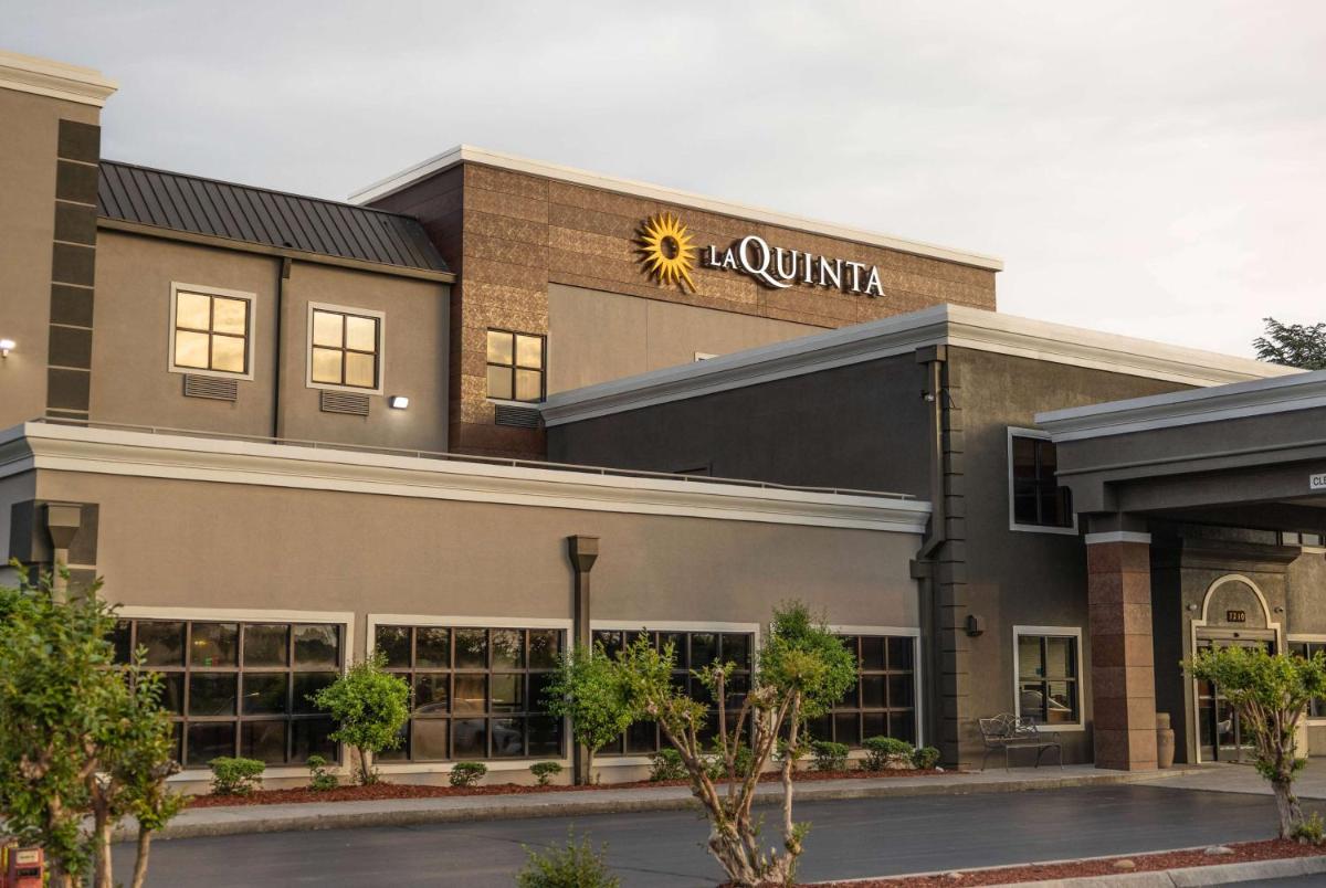 La Quinta by Wyndham Knoxville East - image 3