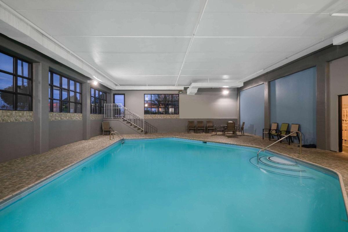 La Quinta by Wyndham Knoxville East - image 5