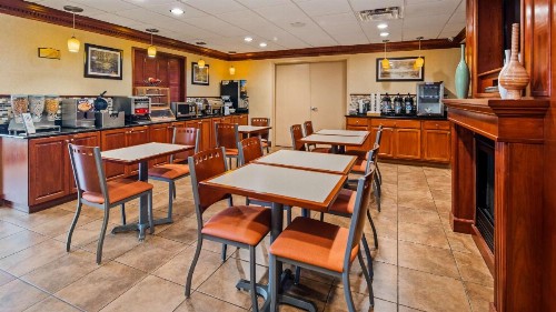Best Western Plus Strawberry Inn & Suites - image 10