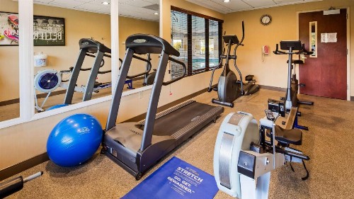Best Western Plus Strawberry Inn & Suites - image 11