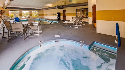 Best Western Plus Strawberry Inn & Suites - image 8
