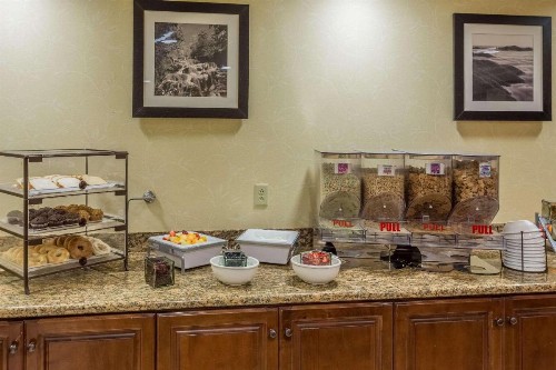 Country Inn & Suites by Radisson Knoxville at Cedar Bluff TN - image 19